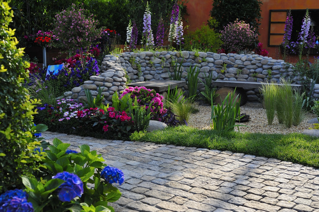 garden, yard, courtyard-5085356.jpg